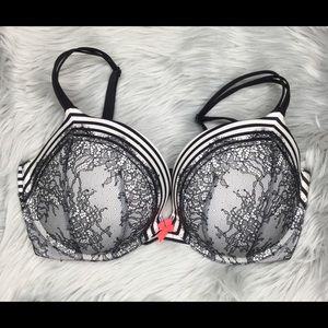 VS Bra 36DD